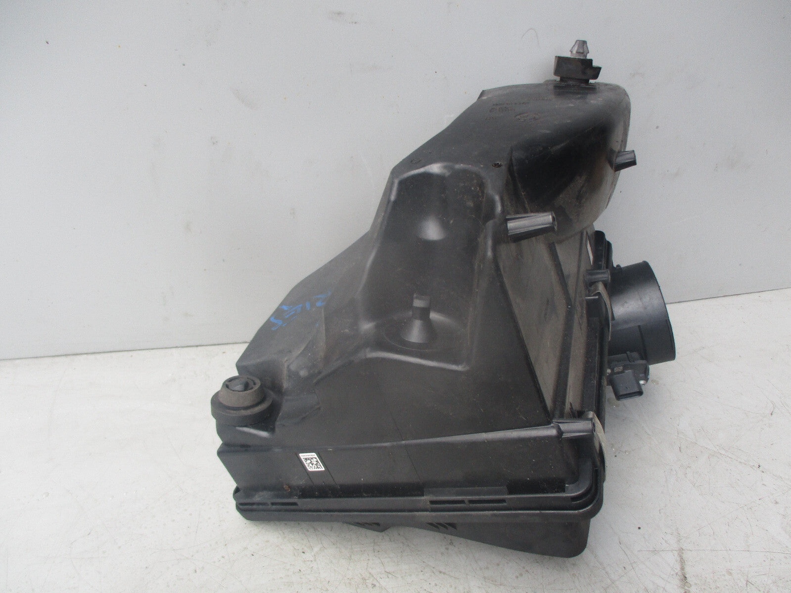 BMW 3 SERIES G20 INTAKE SILENCER AIR INTAKE BOX 18026310