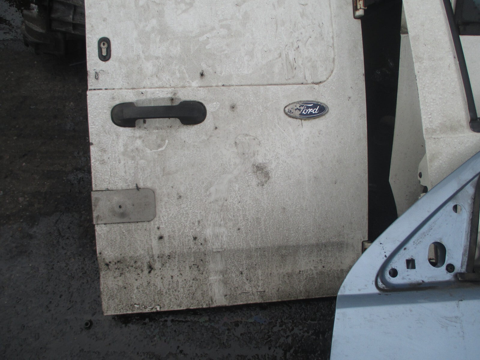 FORD TRANSIT CONNECT 2006 OSR DRIVER SIDE REAR DOOR WHITE