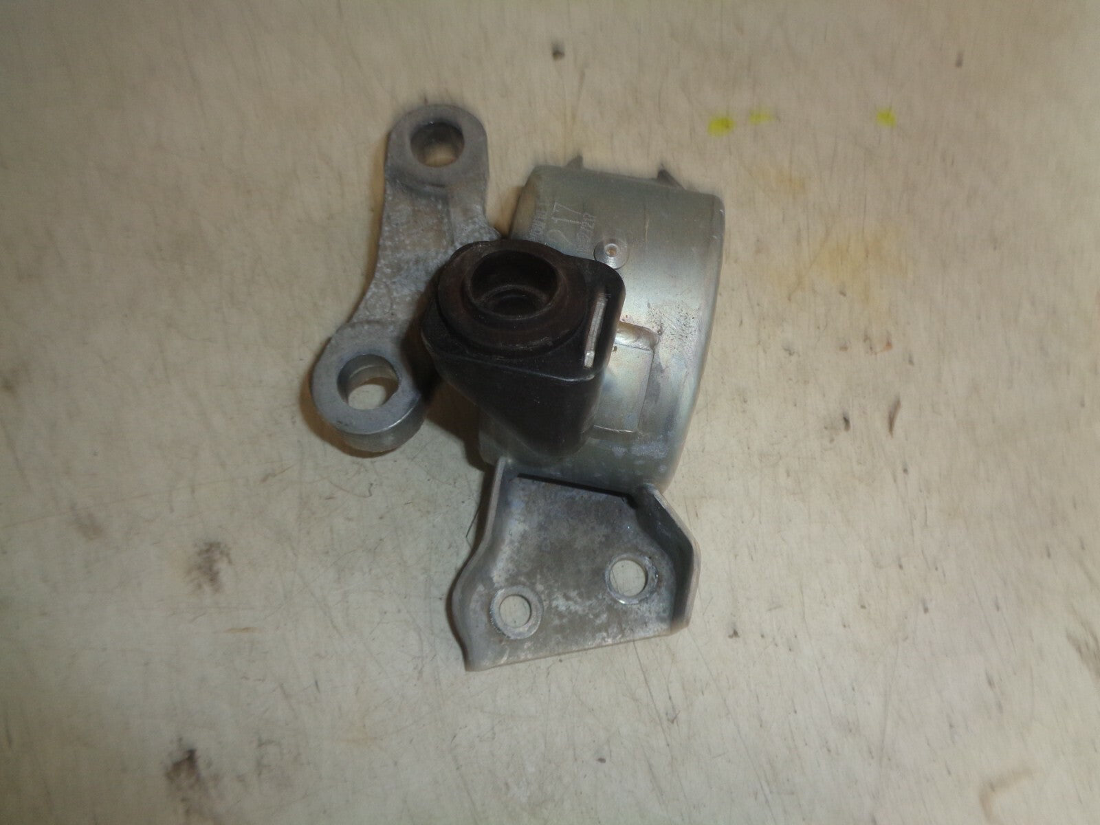 VAUXHALL CORSA E 2018 1.4 PETROL TURBO GEARBOX MOUNT 13427217
