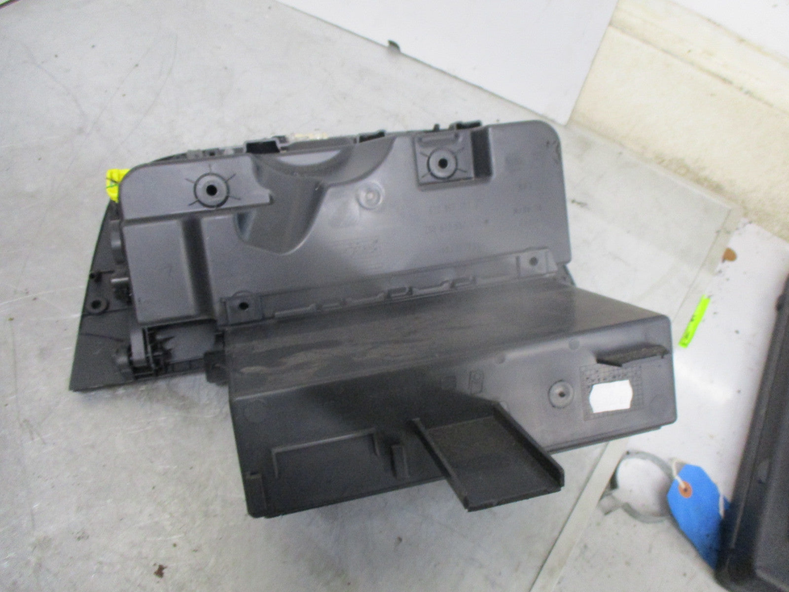 SEAT IBIZA 2014 MK5 3 DOOR GLOVE BOX STORAGE COMPARTMENT 6J0880204A