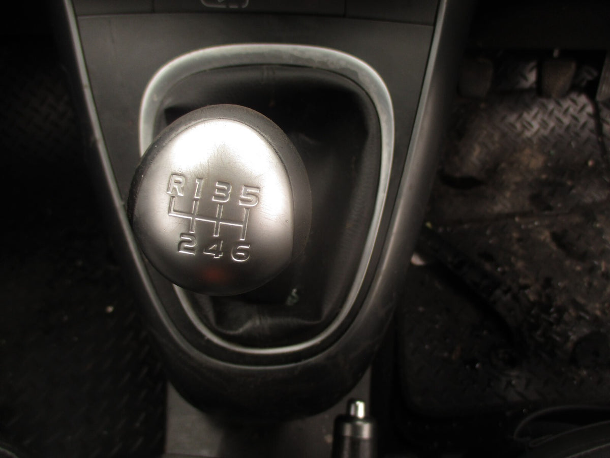 2017 TOYOTA VERSO 1.6 PETROL 6 SPEED MANUAL GEARSTICK GEARSHIFTER