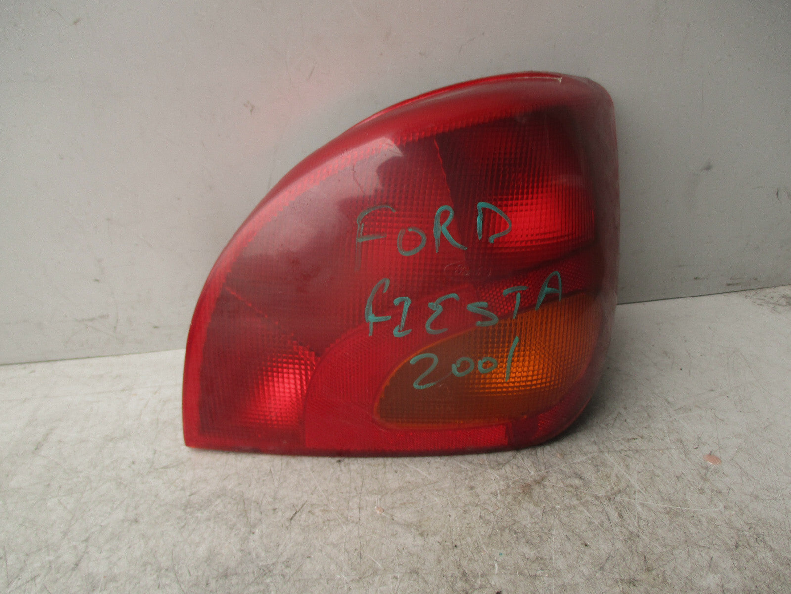 2001 FORD FIESTA OSR DRIVER SIDE SIDE REAR TAILLAMP TAIL LIGHT 96FG13N004