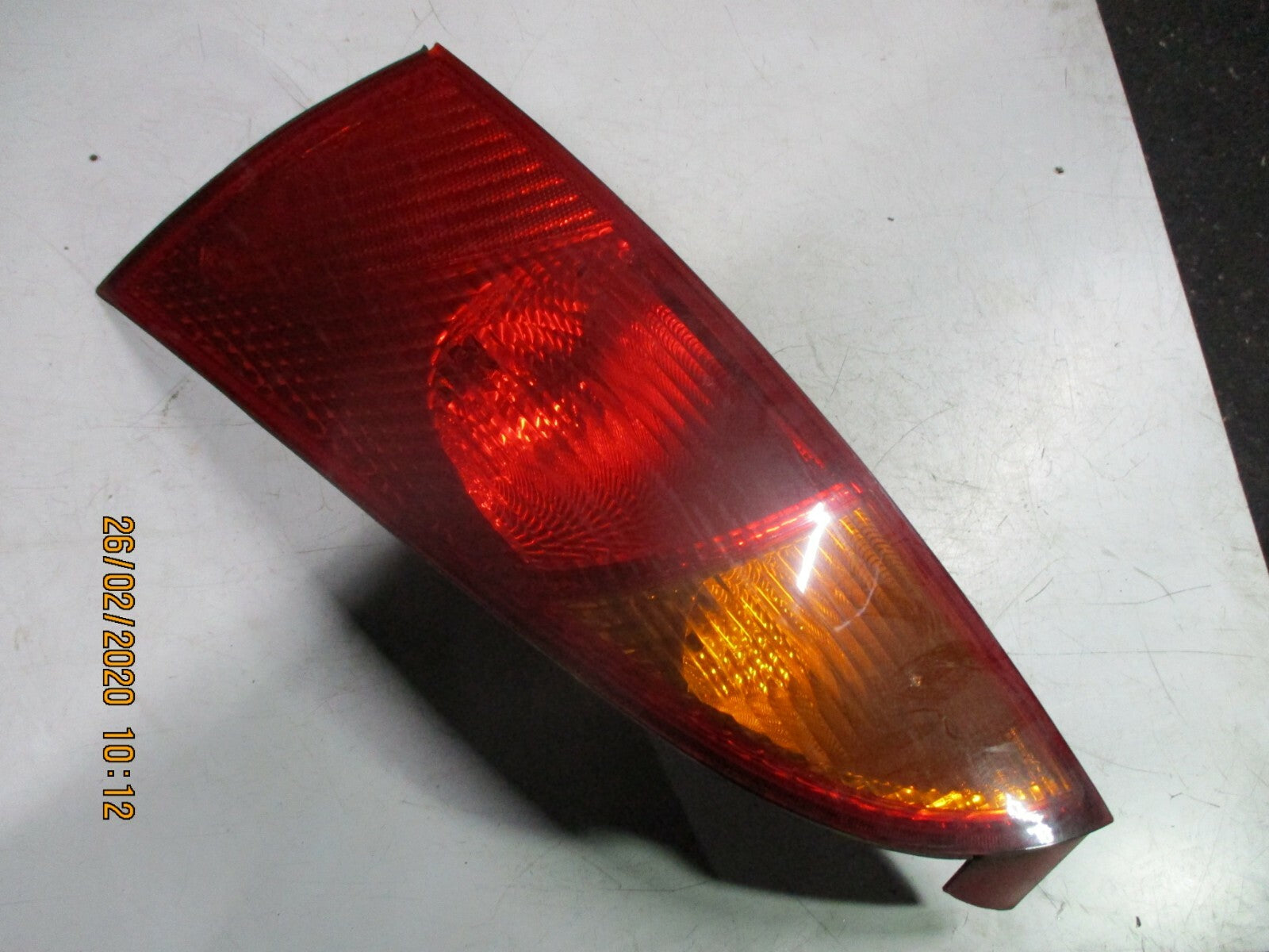 FORD FOCUS MK1 2001 NSR PASSENGER SIDE REAR BRAKE TAIL LIGHT CLUSTER ASSEMBLY