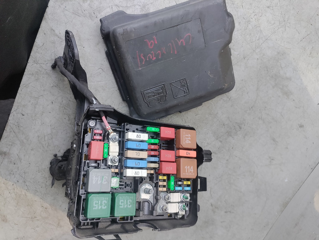 CITROEN C4 CACTUS 2019 UNDER BONNET FUSE BOX 9804848580
