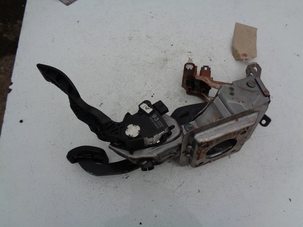 NISSAN NOTE E12 2014 ACCELERATION BRAKE PEDAL ASSEMBLY 180021HM0B