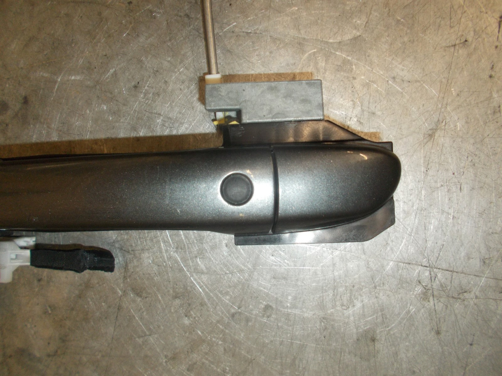 MAZDA 3 BM 2016 (MK3) NSF PASSENGER SIDE FRONT DOOR HANDLE GREY