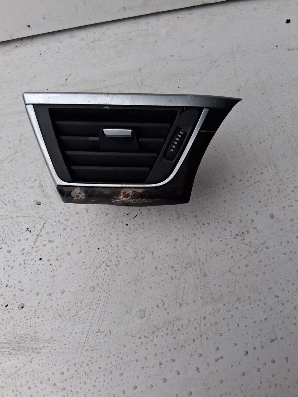 2017 BMW 3 SERIES DASHBOARD AIR VENT TRIM 923199509