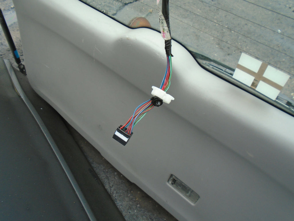 MAZDA PREMACY 2003 REAR COMPLETE TAILGATE BOOTLID BLUE