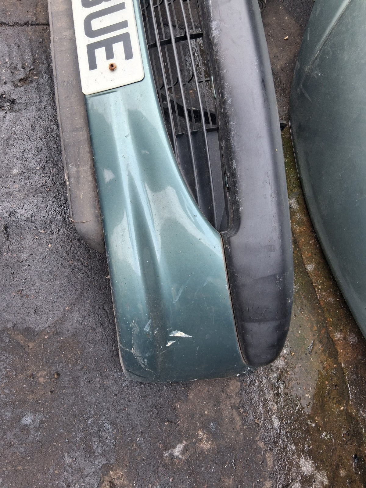 2001 PEUGEOT 206 COMPLETE FRONT BUMPER GREEN