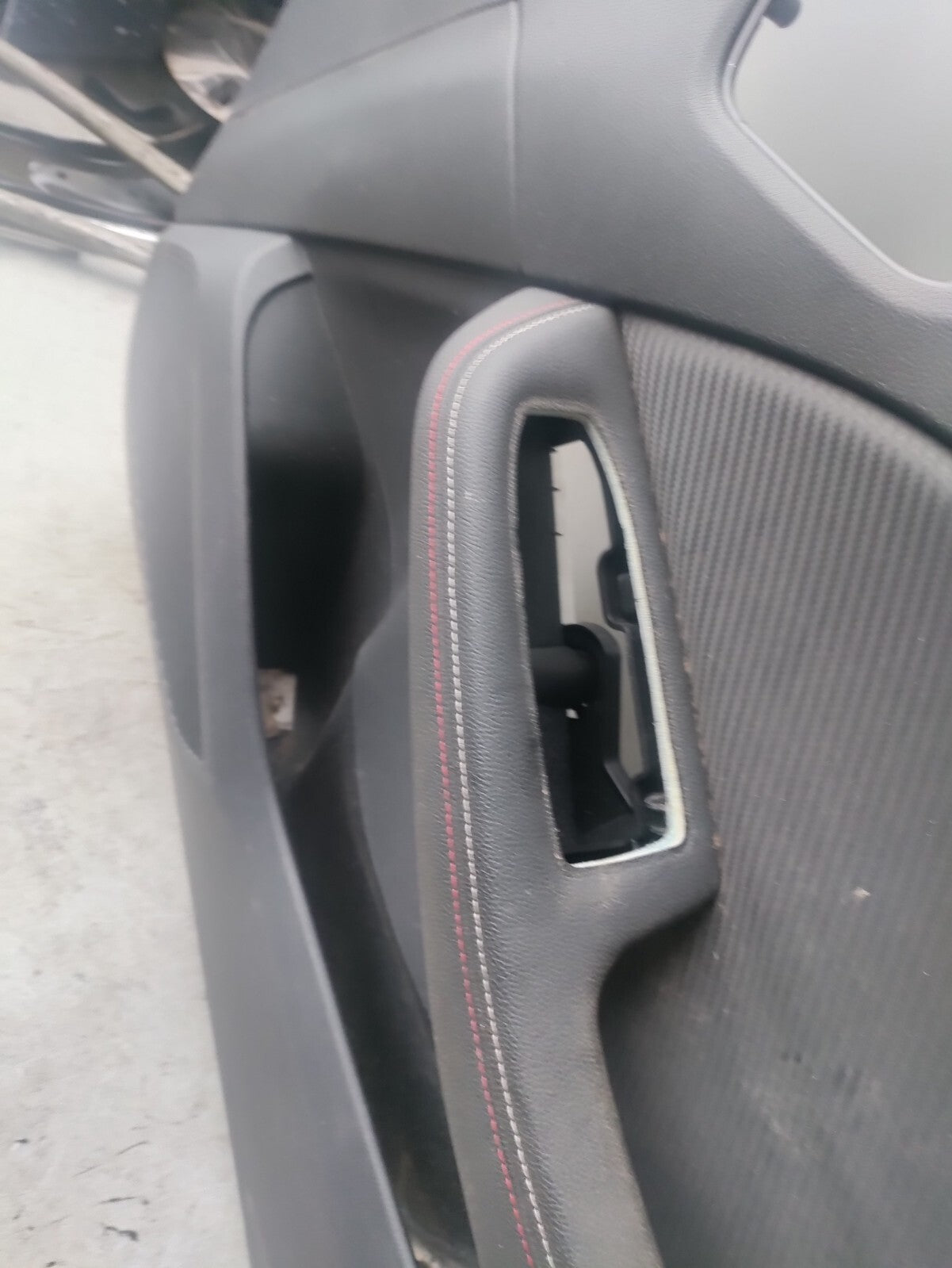 2023 RENAULT CLIO MK5 OSF DRIVER SIDE FRONT DOOR CARD