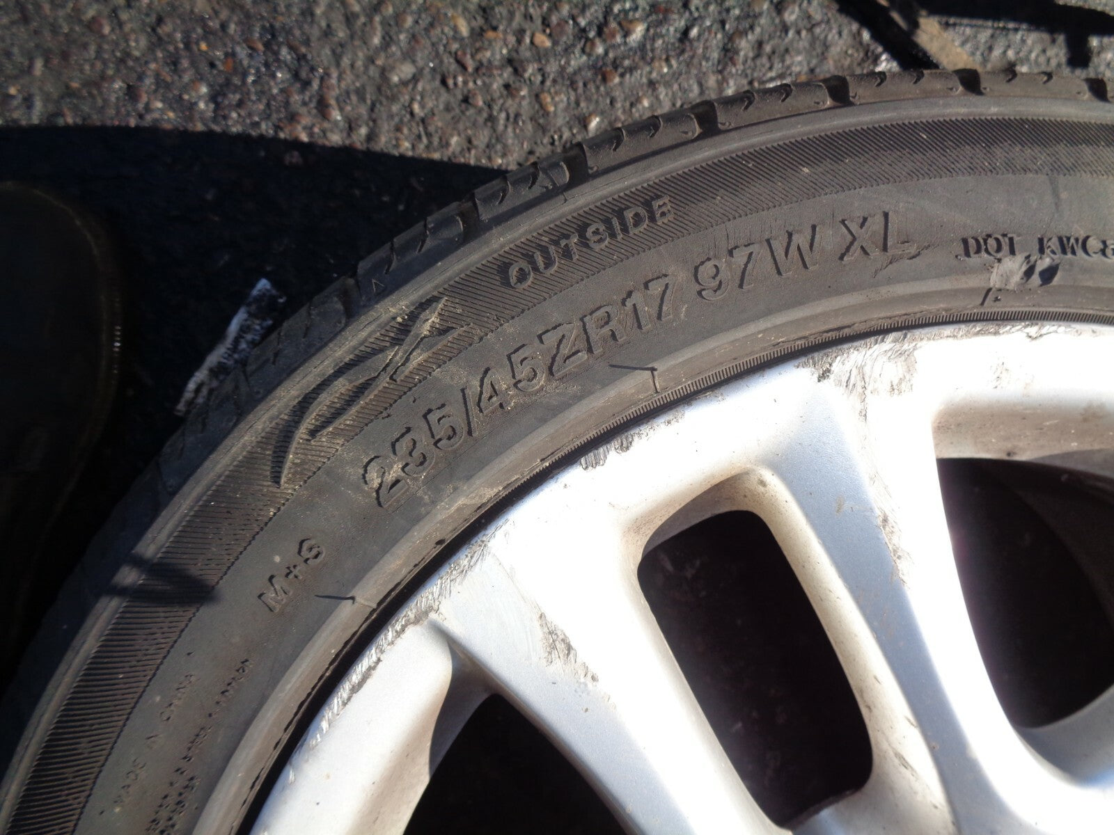 VW VOLKSWAGEN SCIROCCO 2011 17 INCH ALLOY WHEEL WITH TYRE 235/45R17