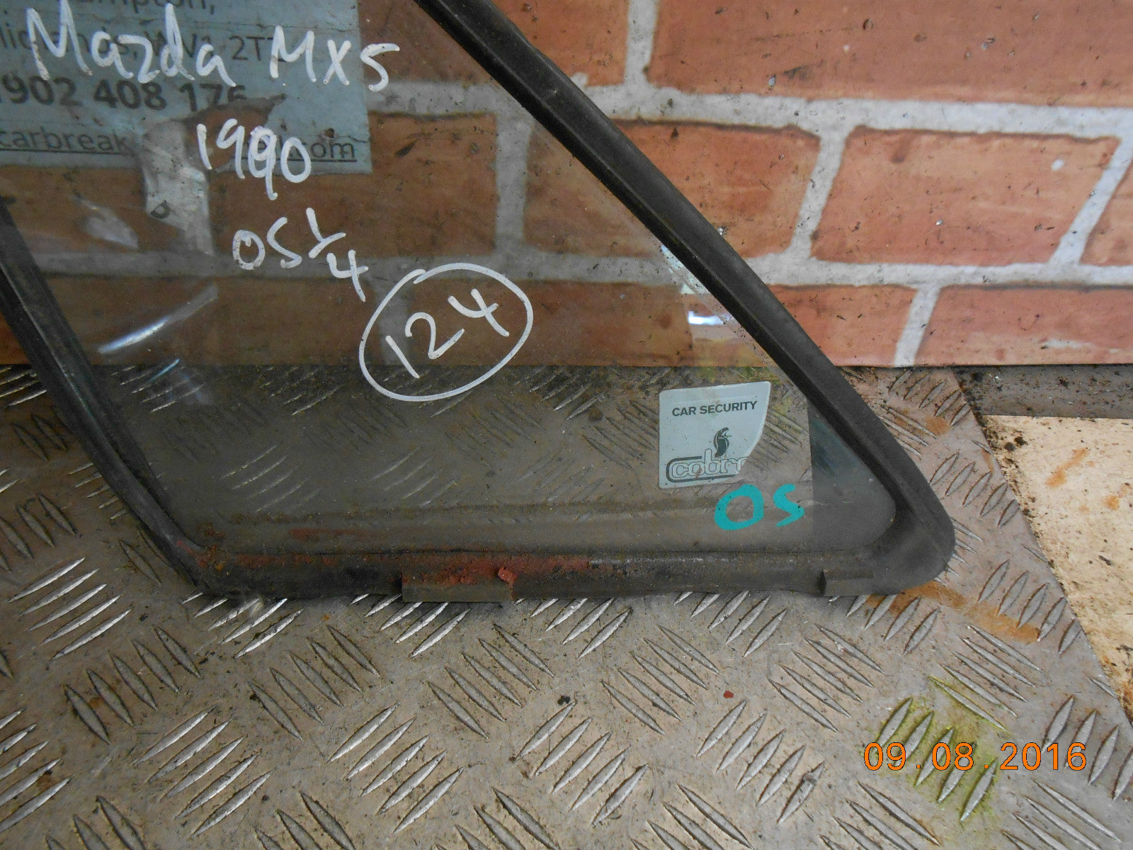 MAZDA MX5 ROADSTER NA MK1 1990 OSF DRIVER SIDE FRONT QUARTER WINDOW GLASS