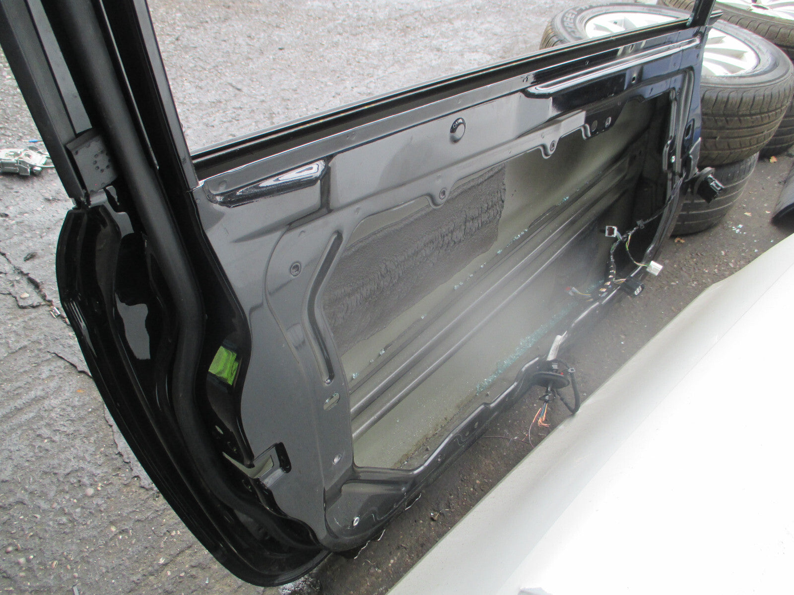 FORD FIESTA MK7 2017 3 DOOR NSF PASSENGER SIDE FRONT BARE DOOR SHELL ONLY BLACK