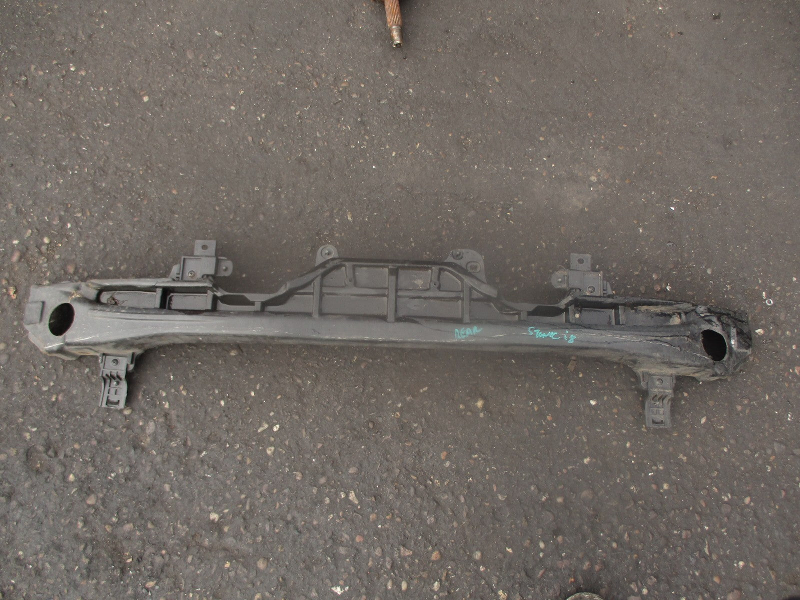 2018 KIA STONIC REAR BUMPER REINFORCEMENT CRASH BAR 86631H8410