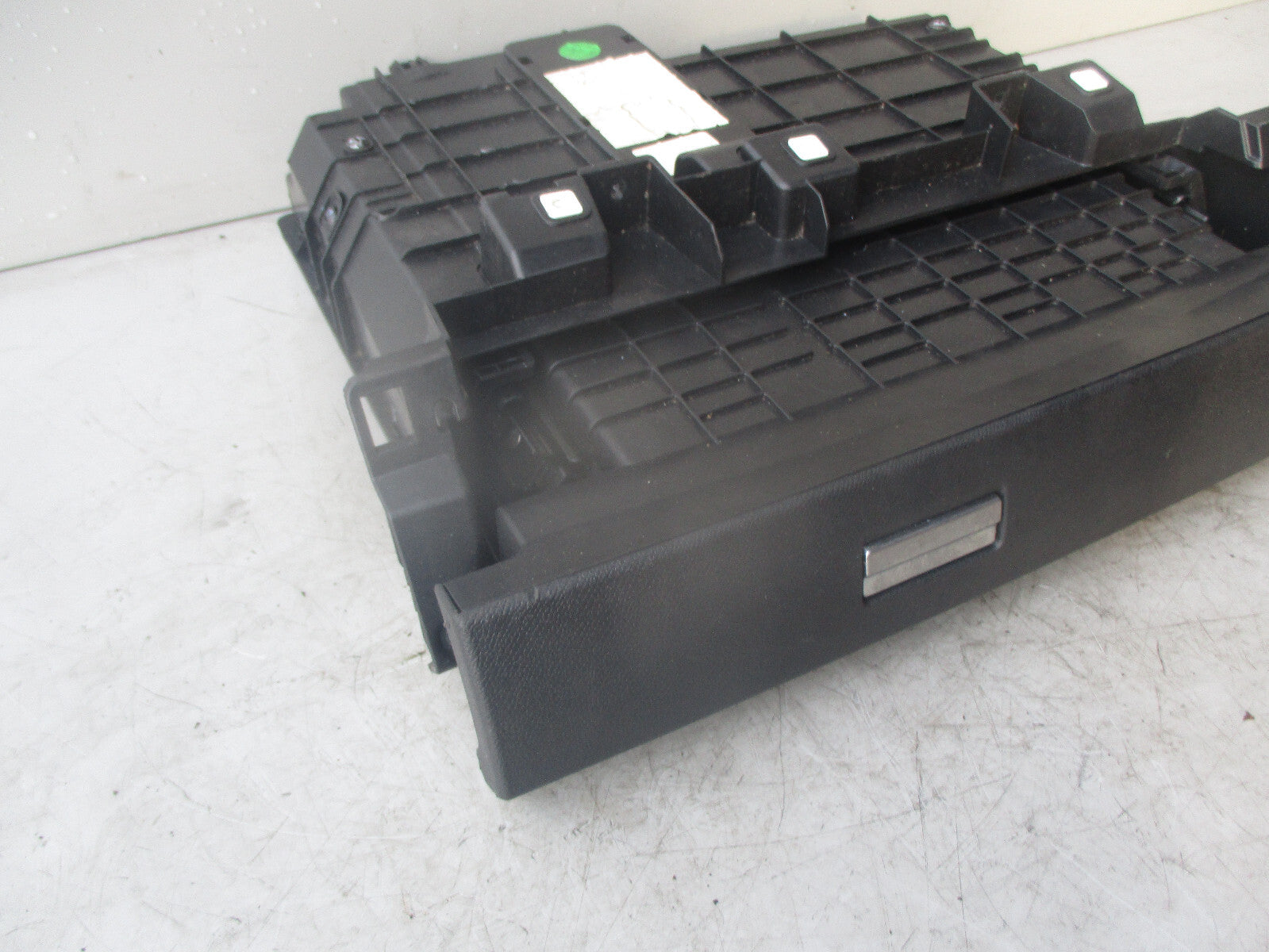 CITROEN C4 MK3 2020 UPPER DASHBOARD STORAGE GLOVEBOX 9833549680