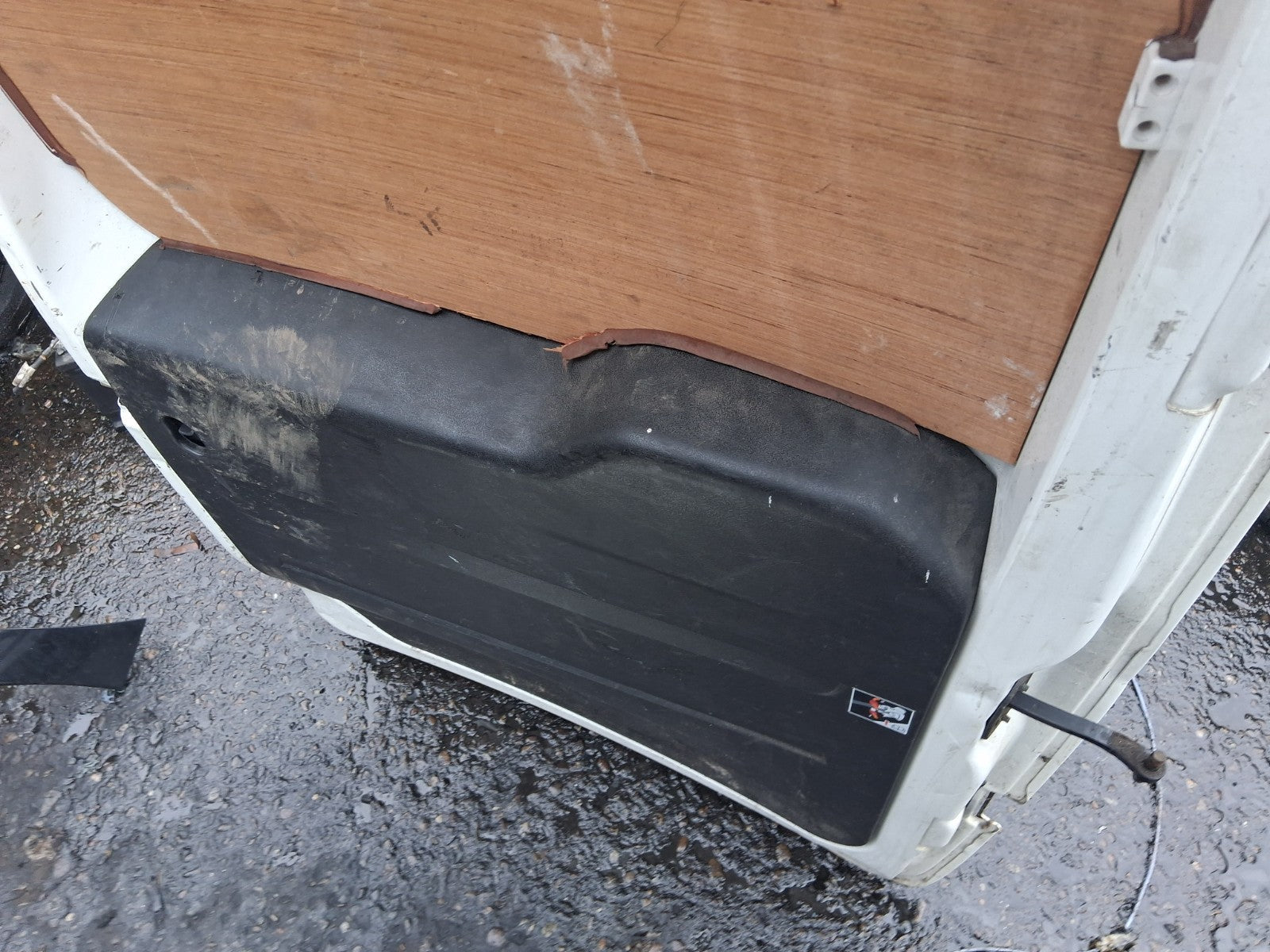 2013 FIAT DOBLO MK2 NSR PASSENGER SIDE REAR LEFT COMPLETE DOOR WHITE