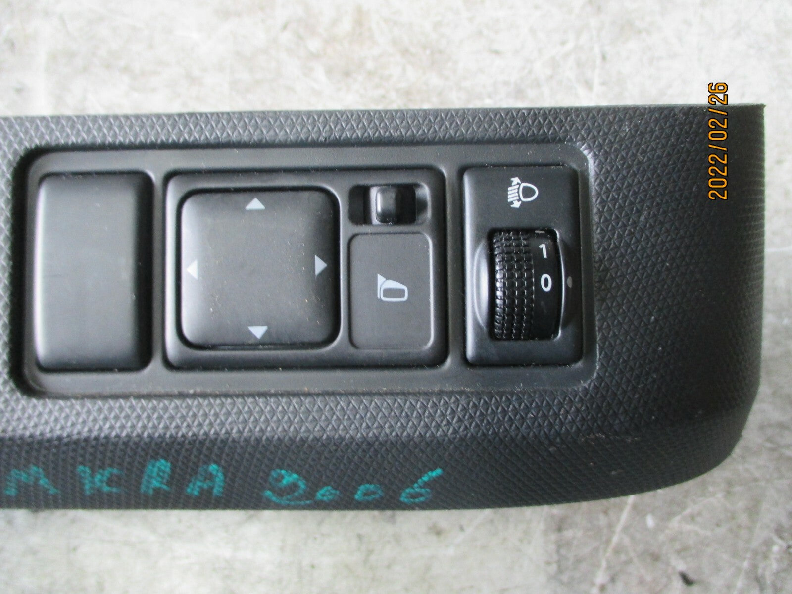 NISSAN MICRA 2006 MK3 HEADLIGHT SWITCH AND WING MIRROR CONTROL 68485AX600