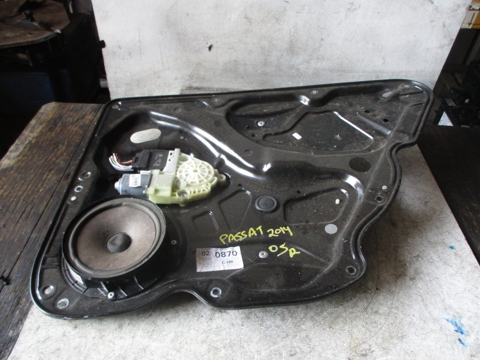 VW VOLKSWAGEN PASSAT B7 2014 ESTATE OSR DRIVER REAR WINDOW MOTOR REGULATOR