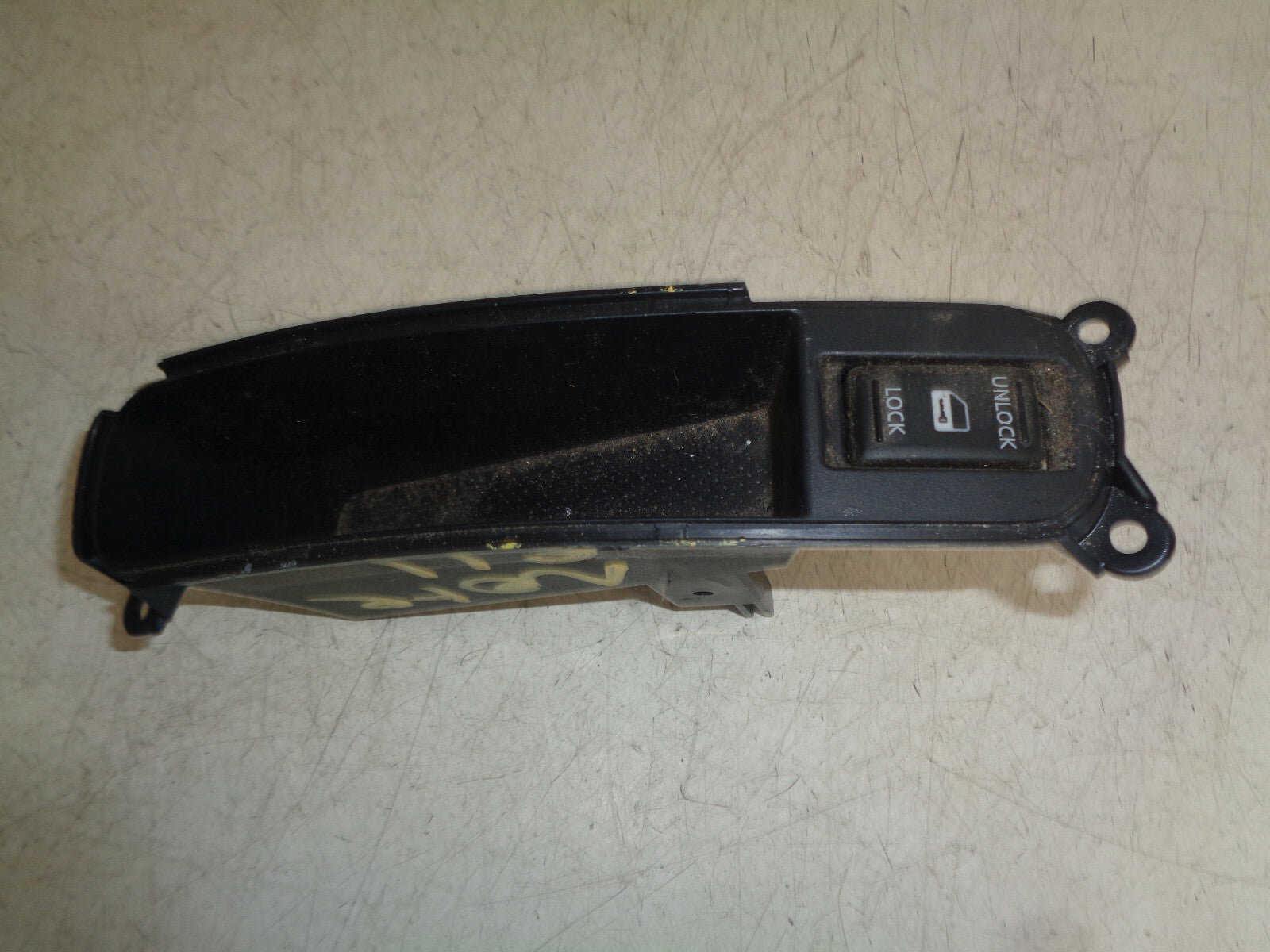 NISSAN NOTE 2014 CENTRAL DOOR LOCKING SWITCH 96910AX600