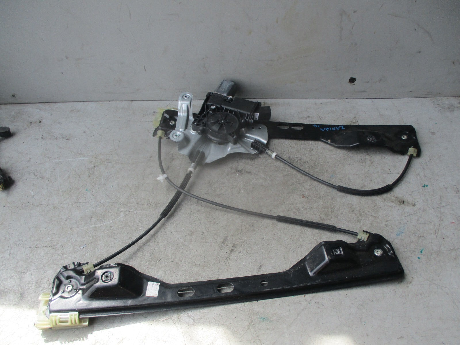 2014 VAUXHALL ZAFIRA C NSF PASSENGER FRONT WINDOW MOTOR REGULATOR 13260137137