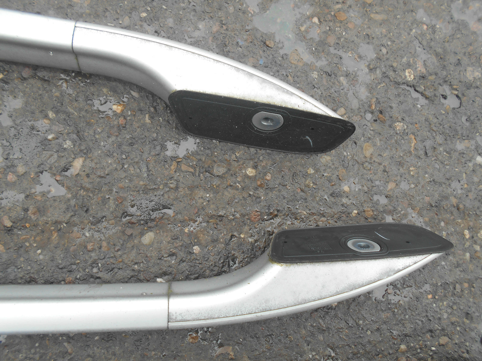 RENAULT LAGUNA ESTATE MK2 2004 ROOF RACK BARS