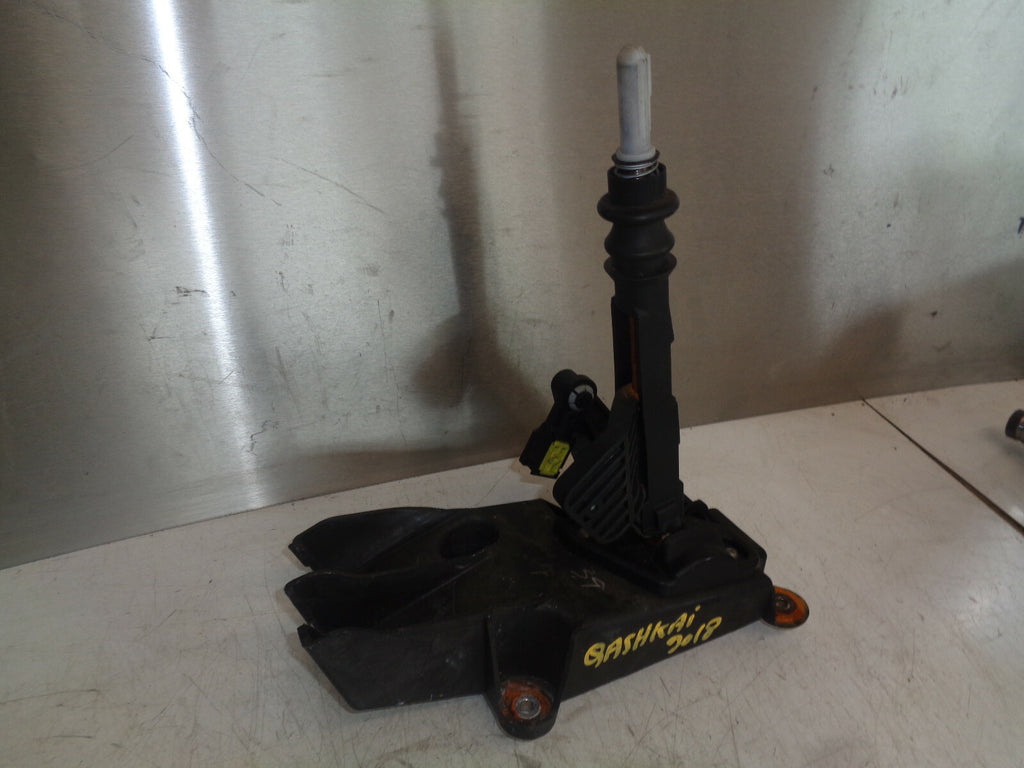 NISSAN QASHQAI J11 MK2 2018 1.2 PETROL 6 SPEED MANUAL GEARSTICK 341017283R
