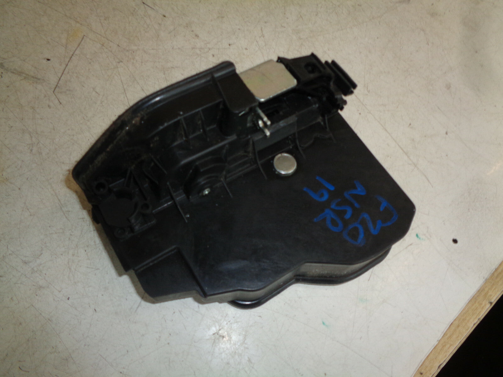 BMW 1 SERIES F20 2019 NSR PASSENGER SIDE REAR DOOR LOCK MECHNAISM 7202147