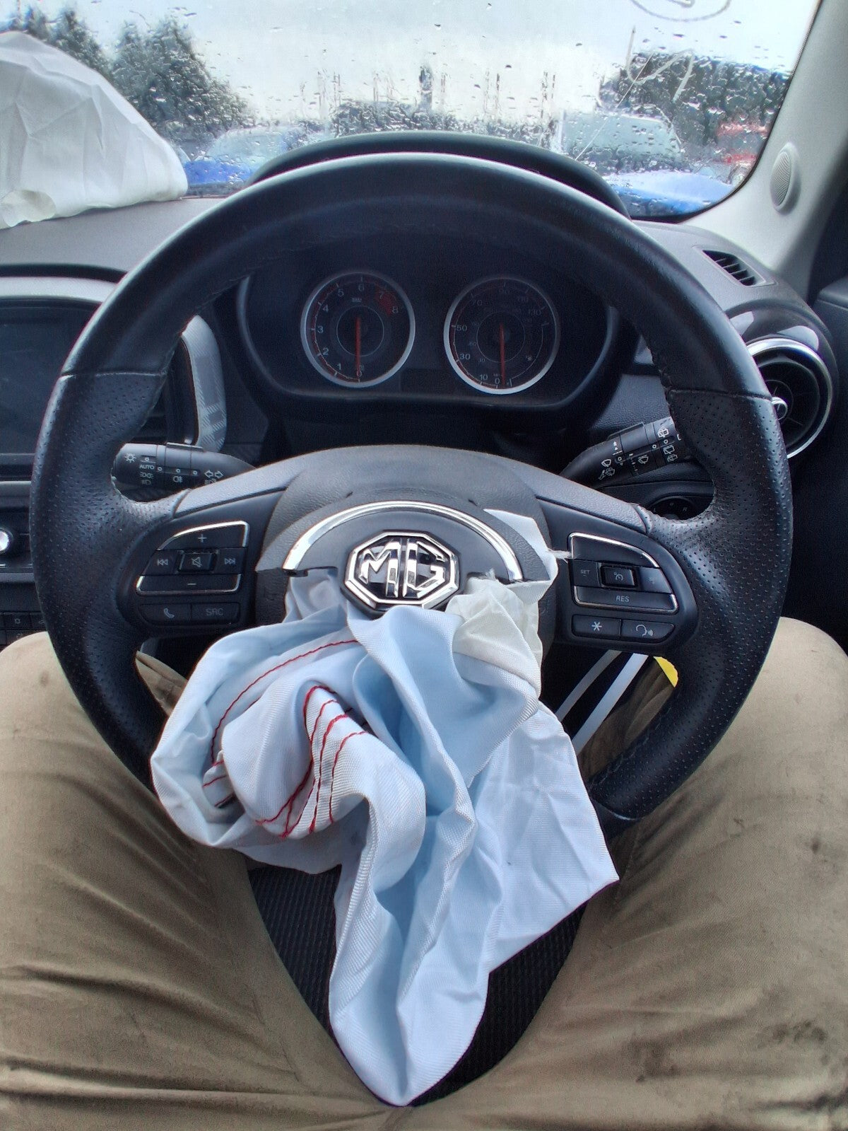 2021 MG 3 MK2 EXCLUSIVE MULTIFUNCTIONAL STEERING WHEEL