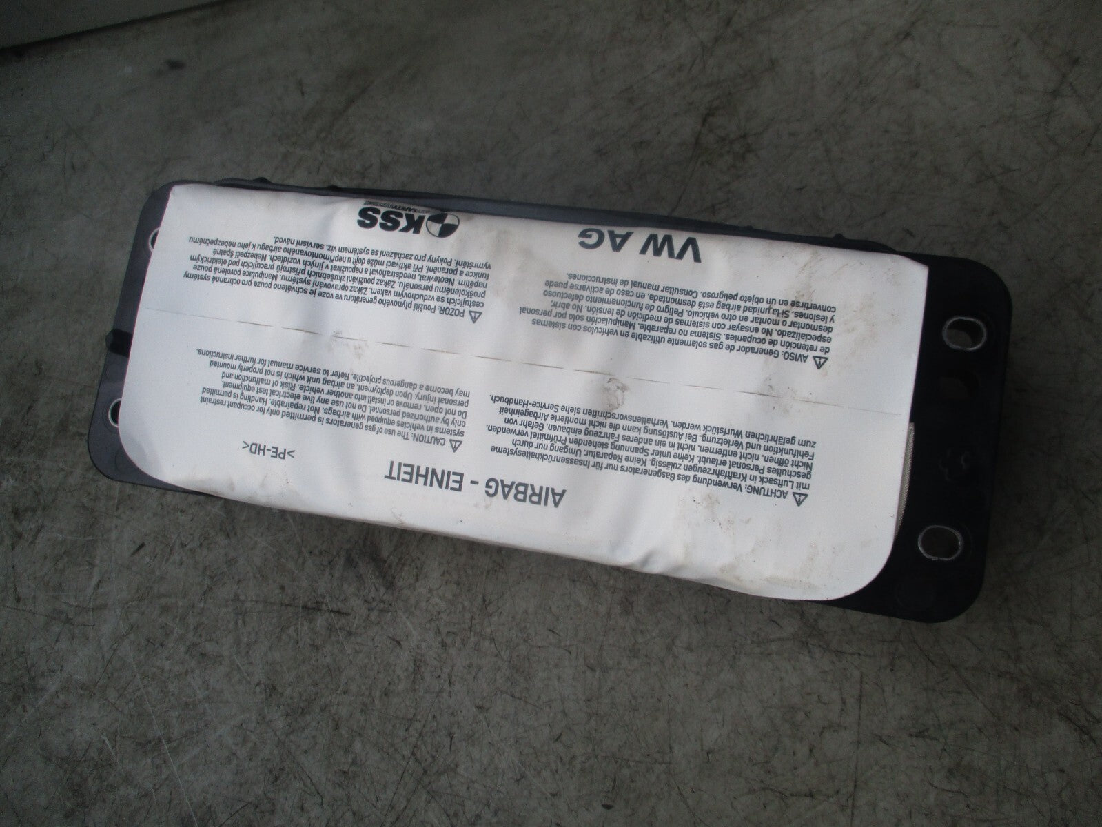 VW VOLKSWAGEN GOLF MK7 2017 PASSENGER SIDE UNDER DASH AIRBAG 8V0880204G
