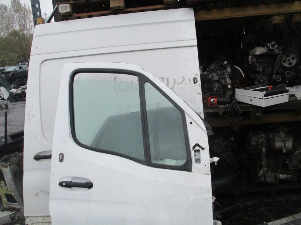 2020 MERCEDES BENZ SPRINTER W907 OSF DRIVER SIDE FRONT BARE DOOR WHITE