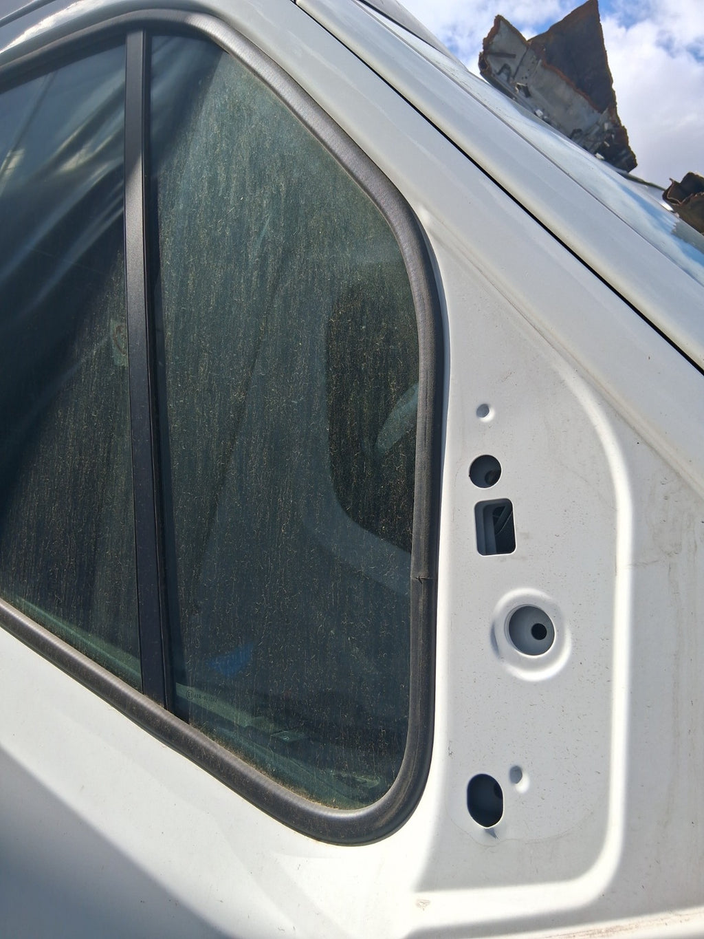 2024 RENAULT MASTER MK3 OSF DRIVER SIDE FRONT QUARTER WINDOW GLASS