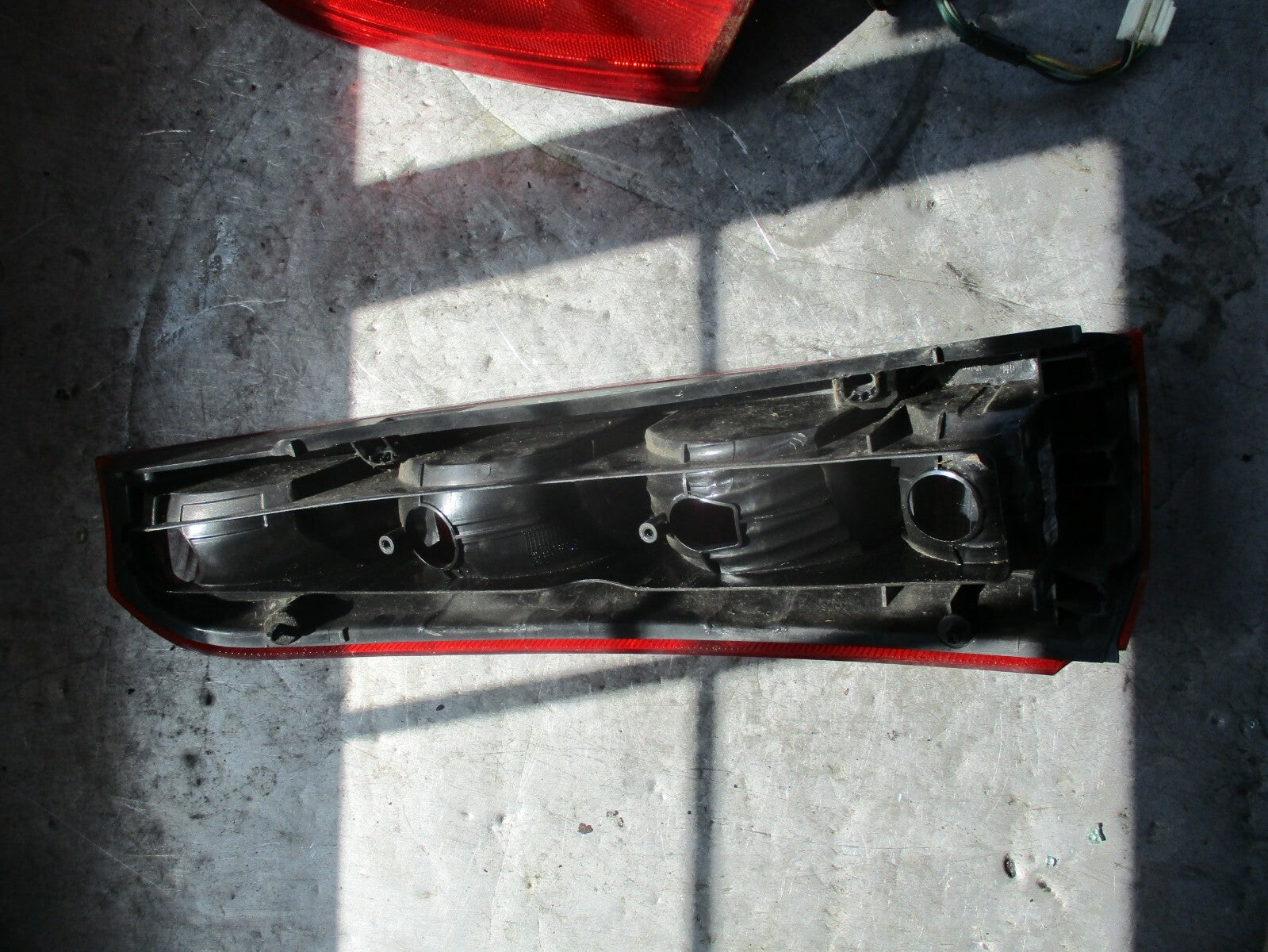 VAUXHALL MERIVA A OSR DRIVER SIDE REAR LIGHT TAIL LIGHT 13203392
