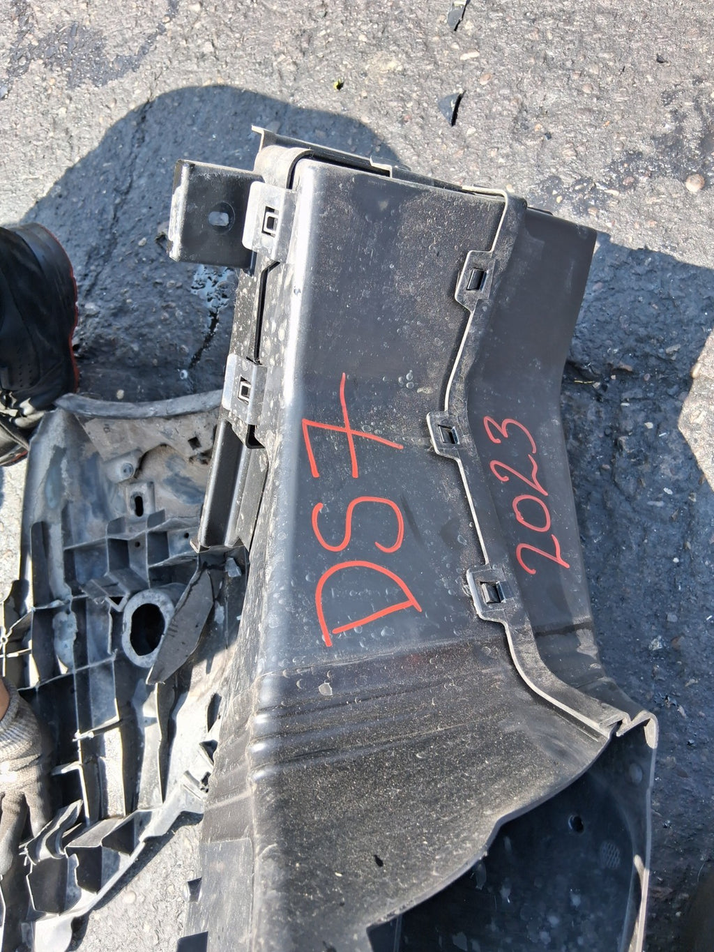 2024 DS AUTOMOBILES DS 7 1.5 DIESEL AIR INTAKE GUIDE DUCT 9828671380