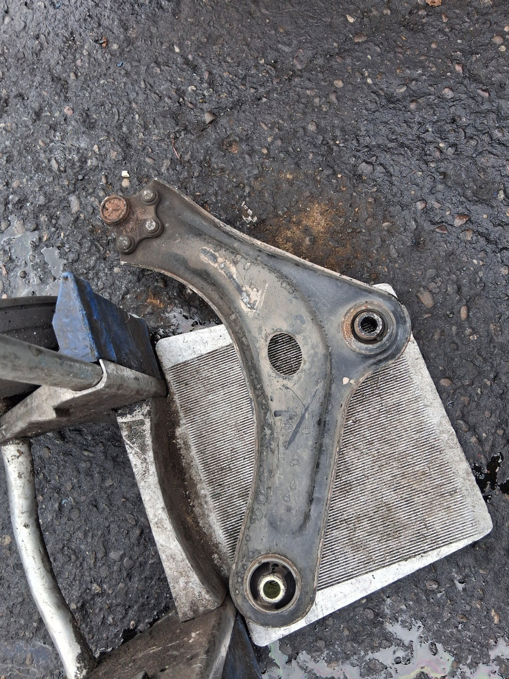 2021 CITROEN C3 MK3 OSF DRIVER SIDE FRONT RIGHT WISHBONE