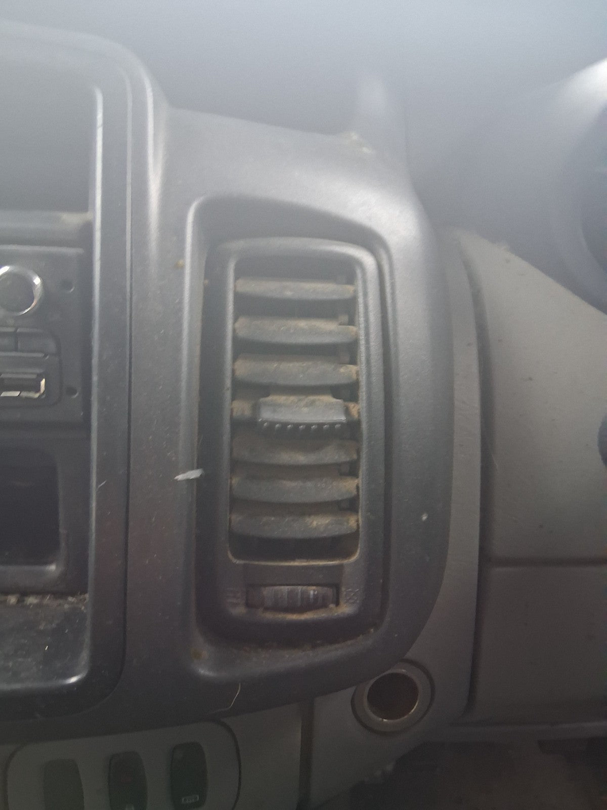 2014 VAUXHALL VIVARO MK1 FRONT DASHBOARD CENTER BOTH AIR VENTS