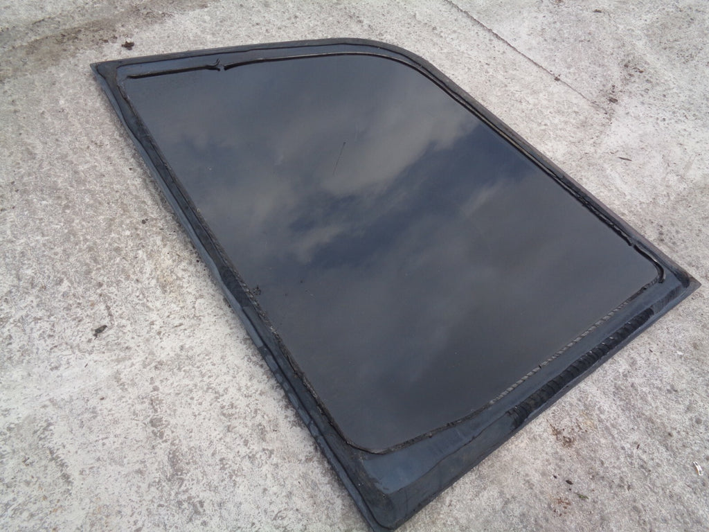 OPTARE ALERO PARTY BUS 2003 NSR PASSENGER SIDE REAR GLASS