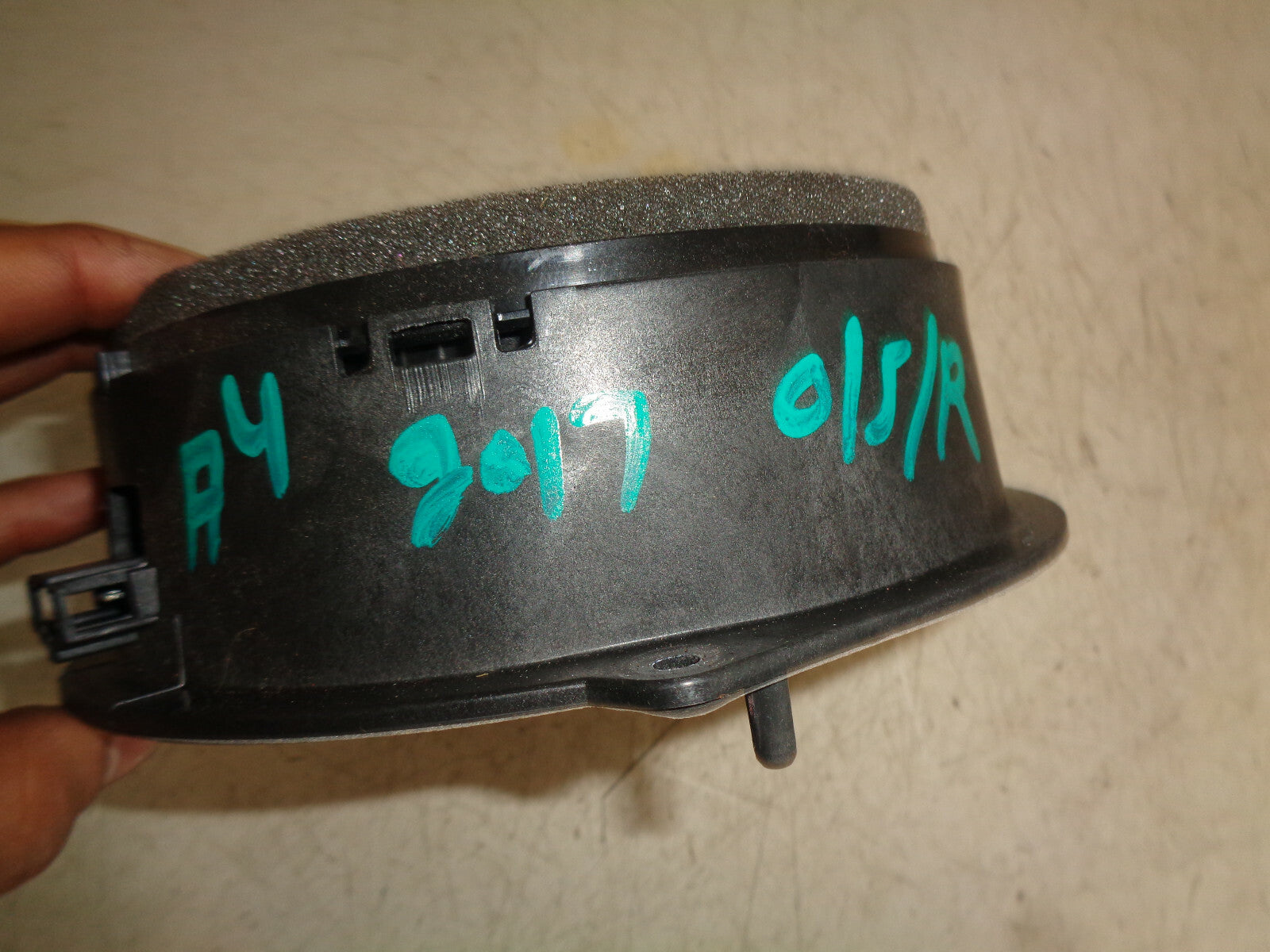AUDI A4 B8 2014 ESTATE OSR DRIVER SIDE REAR DOOR SPEAKER 8R0035411