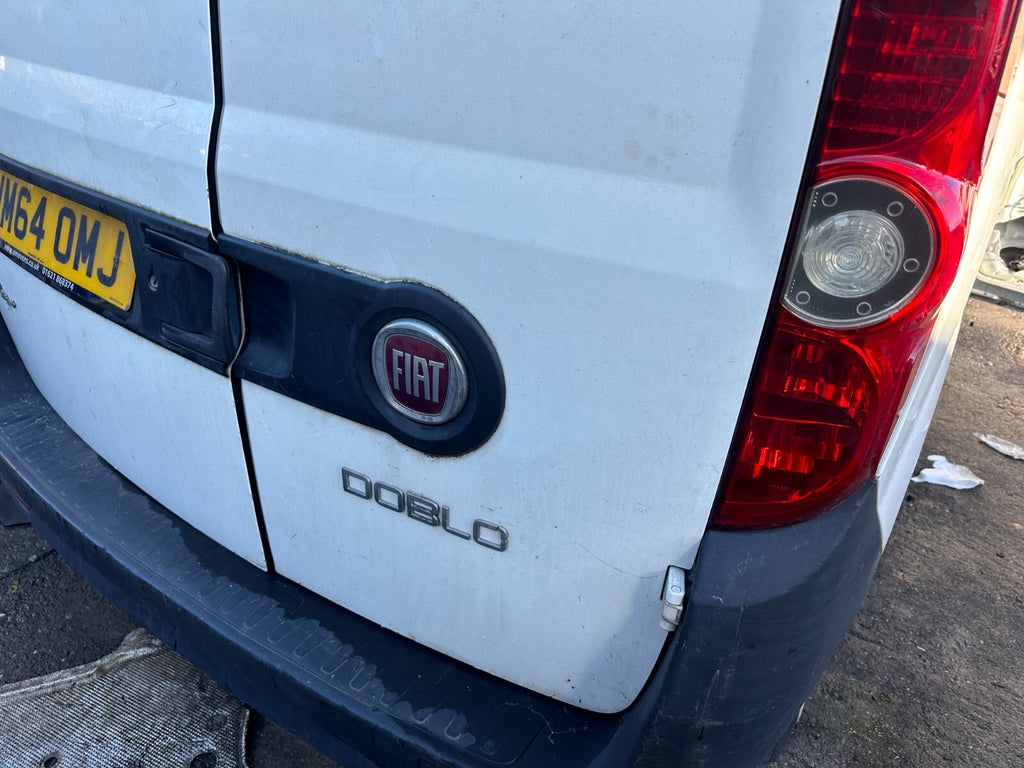 2014 FIAT DOBLO MK2 VAUXHALL COMBO D OSR DRIVER SIDE REAR DOOR COMPLETE WHITE