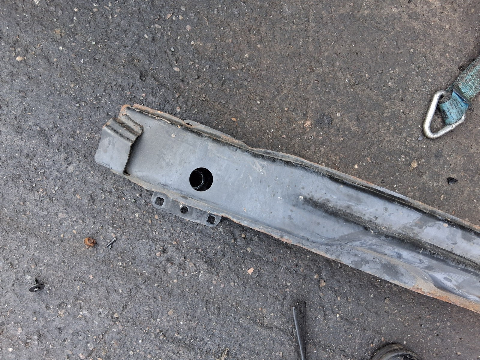 2016 AUDI Q3 8U REAR BUMPER CRASH BAR REINFORCEMENT BAR