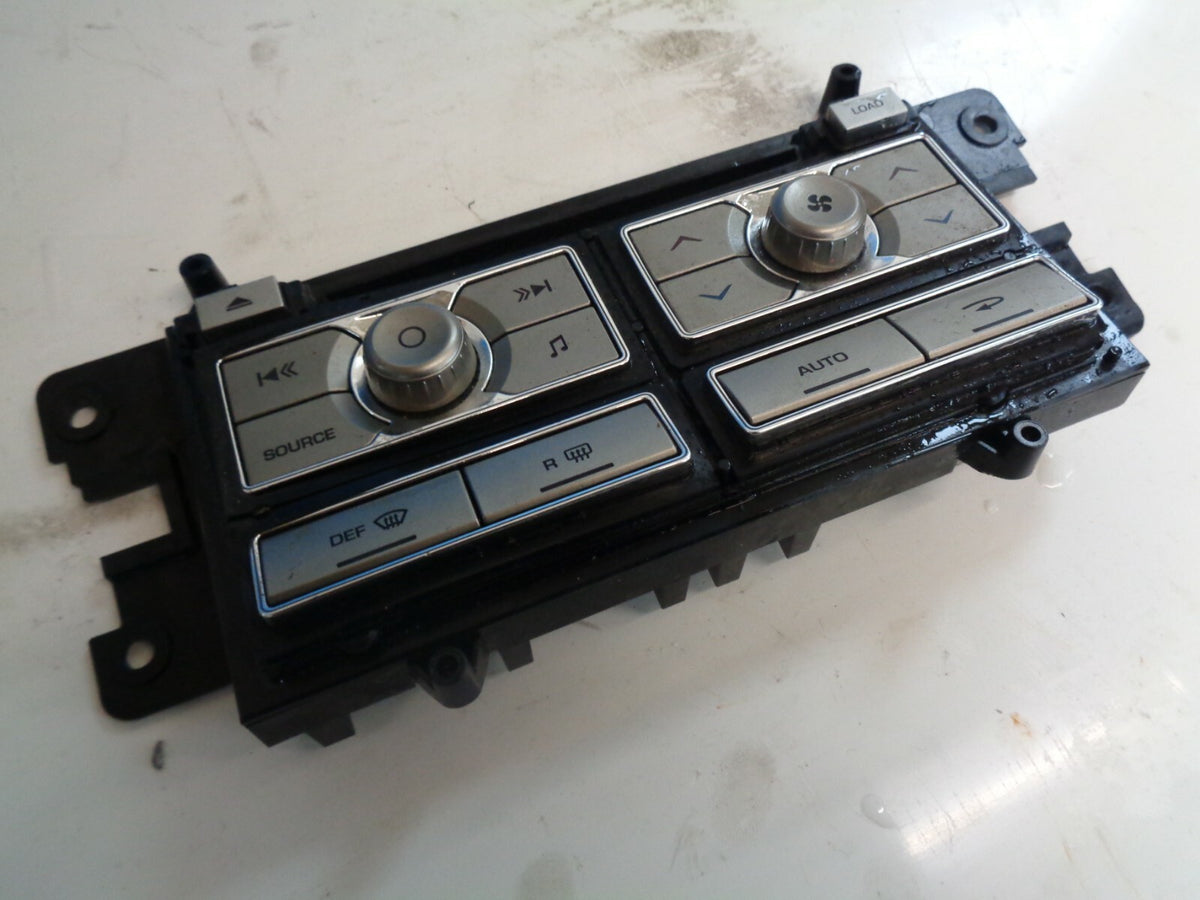 JAGUAR XF 3.0 D 2010 AUDIO MEDIA CLIMATE HEATER CONTROL 8X2318C858BG