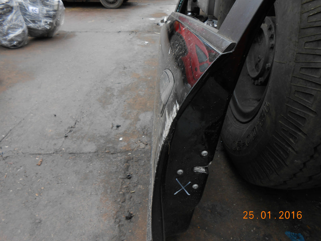 FIAT GRANDE PUNTO 2009 3 DOOR NS PASSENGER SIDE DOOR BLACK DAMAGED SIDE