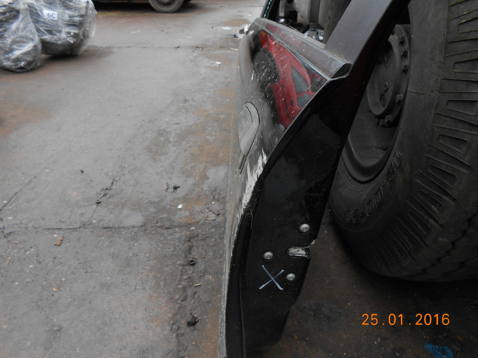 FIAT GRANDE PUNTO 2009 3 DOOR NS PASSENGER SIDE DOOR BLACK DAMAGED SIDE