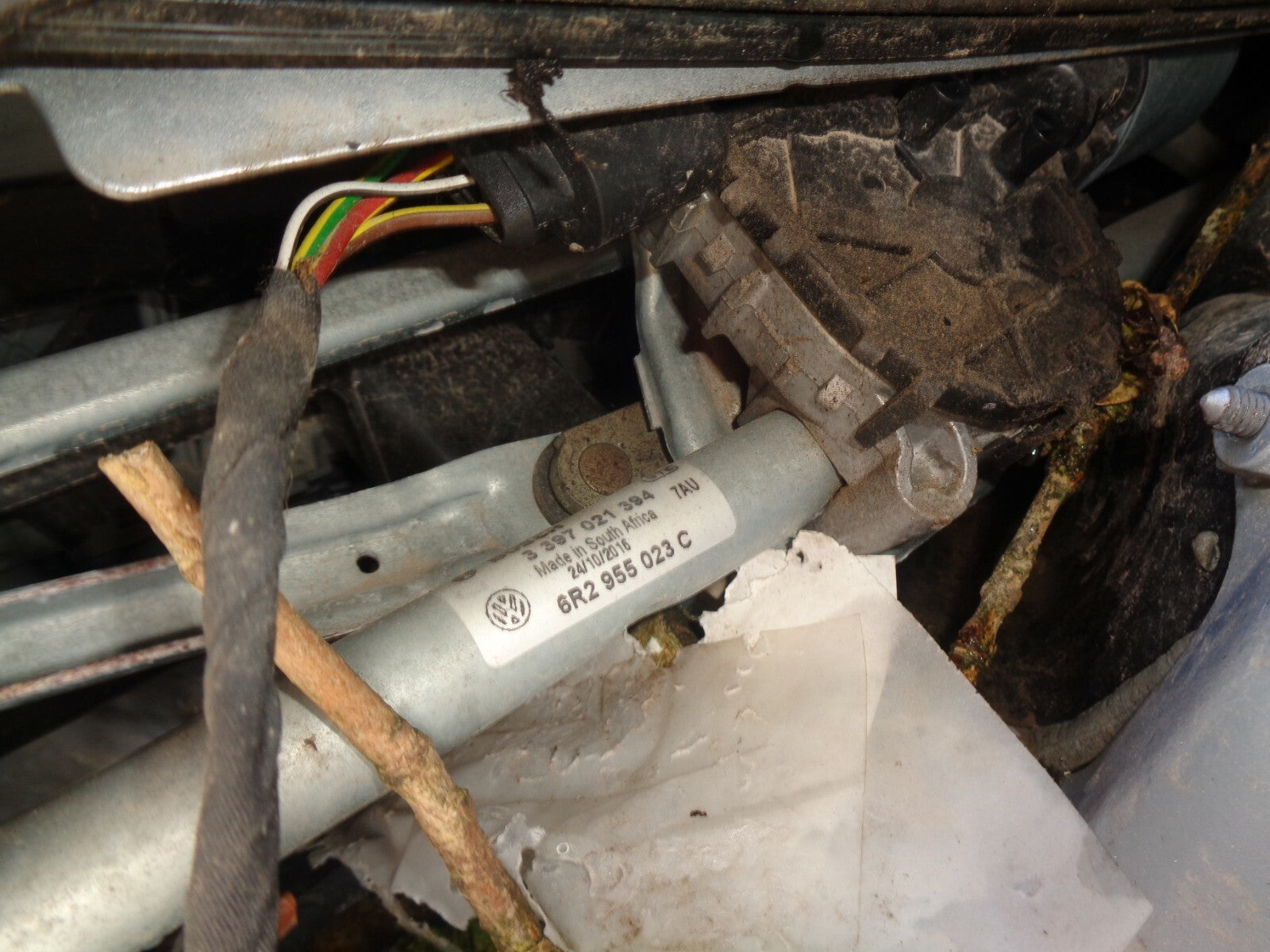 VOLKSWAGEN POLO MK5 6C 6R 5 DOOR WIPER MOTOR AND LINKAGE 6r2 955 023c