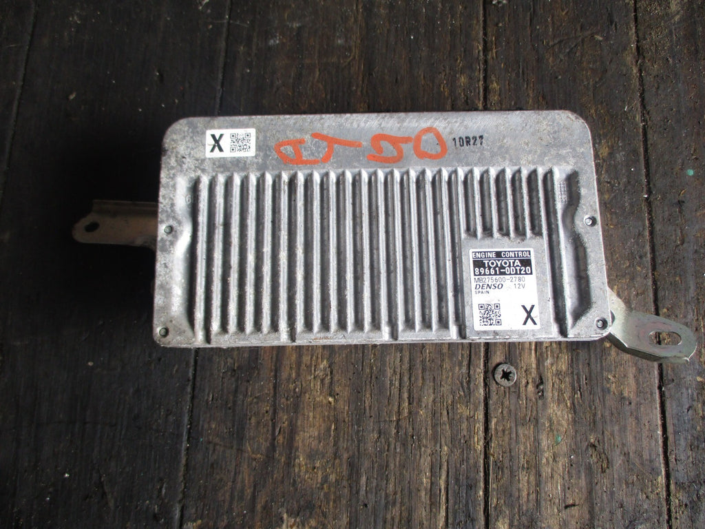 TOYOTA YARIS HYBRID ENGINE CONTROL UNIT 89661-0DT20