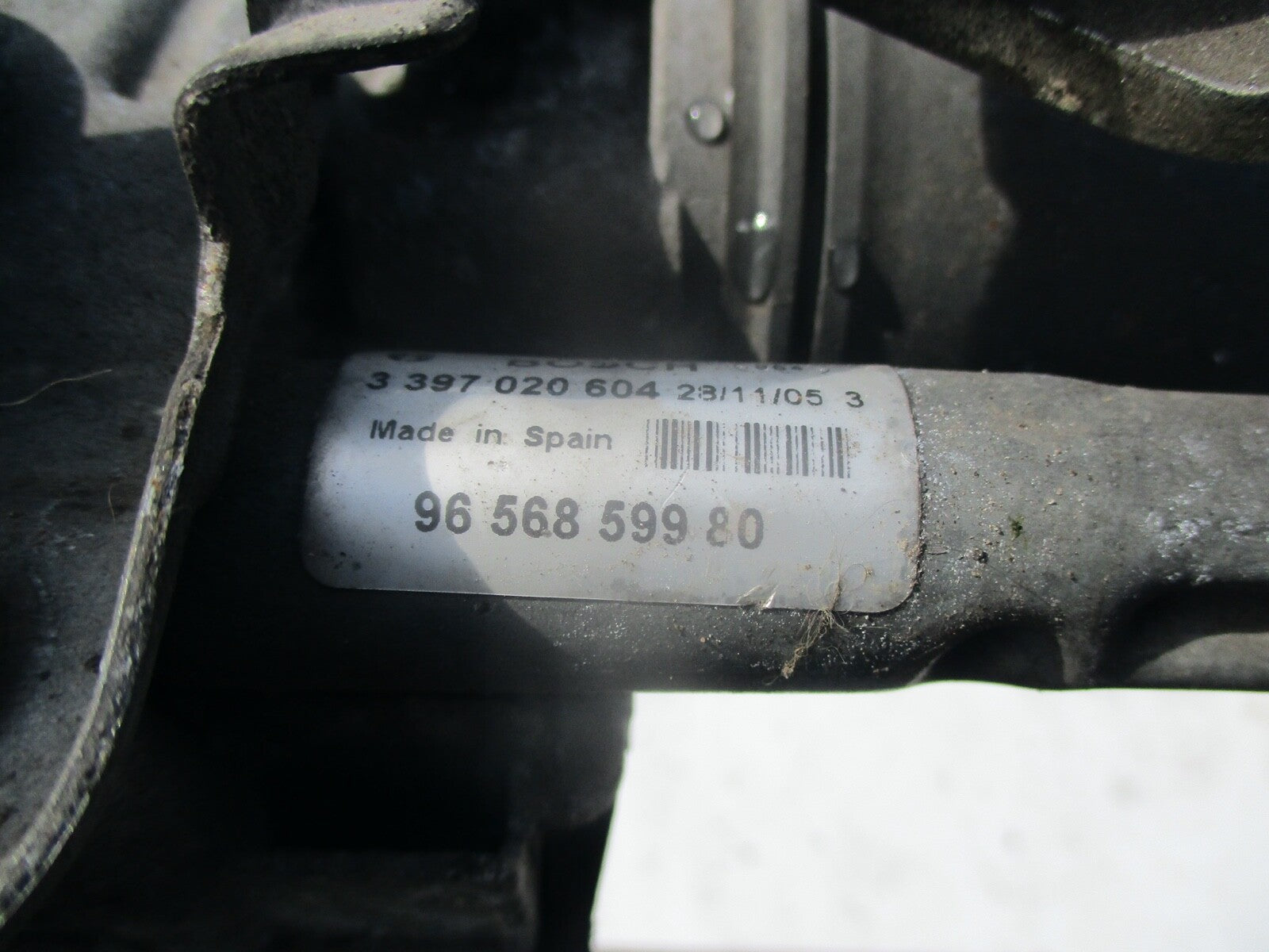 PEUGEOT 407 2007 PASSENGER NEAR SIDE FRONT WIPER MOTOR AND LINKAE 96 568 599 80