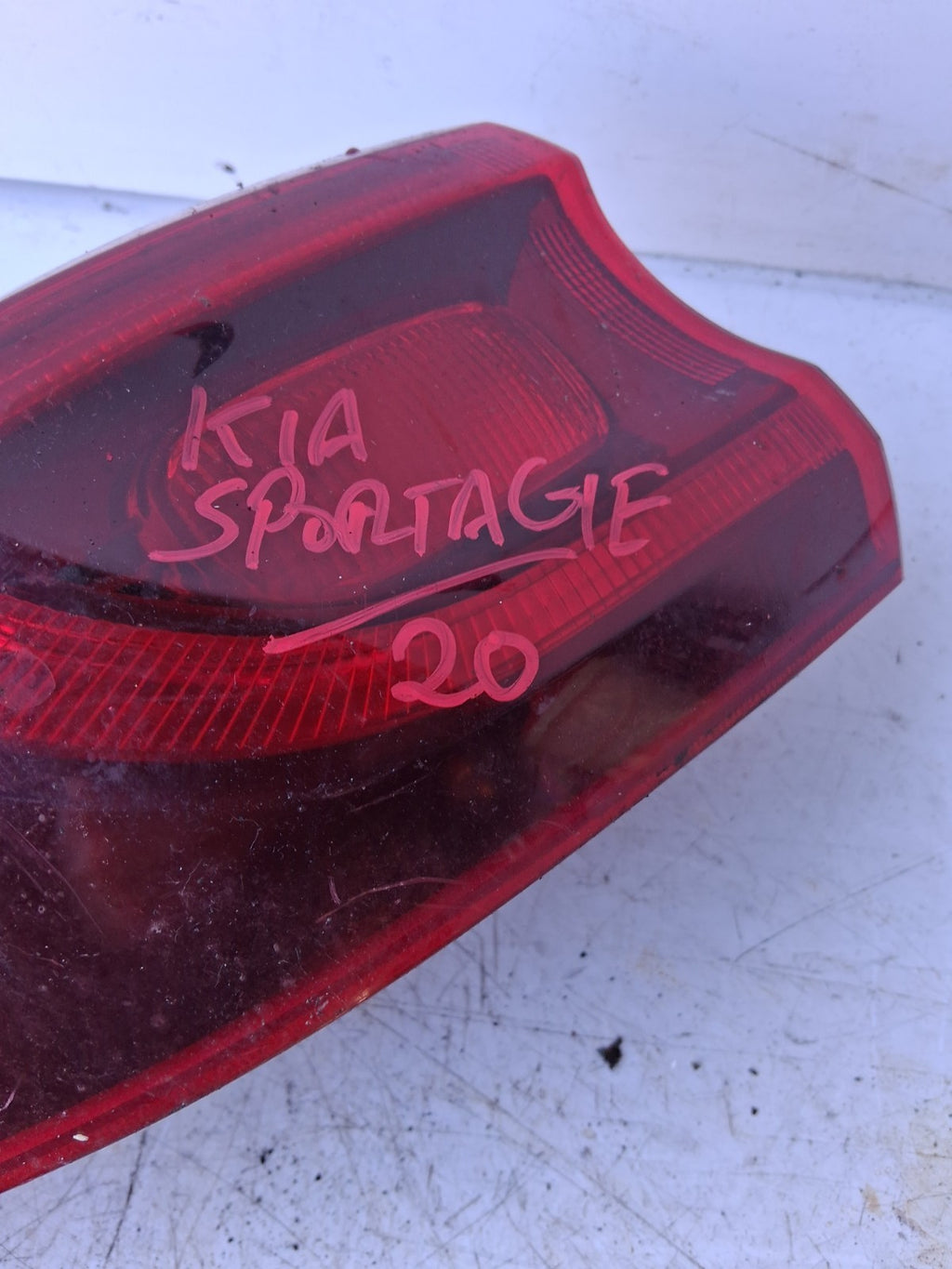 2020 KIA SPORTAGE MK4 NSR PASSENGER LEFT SIDE REAR OUTER TAIL LIGHT 92401F1500