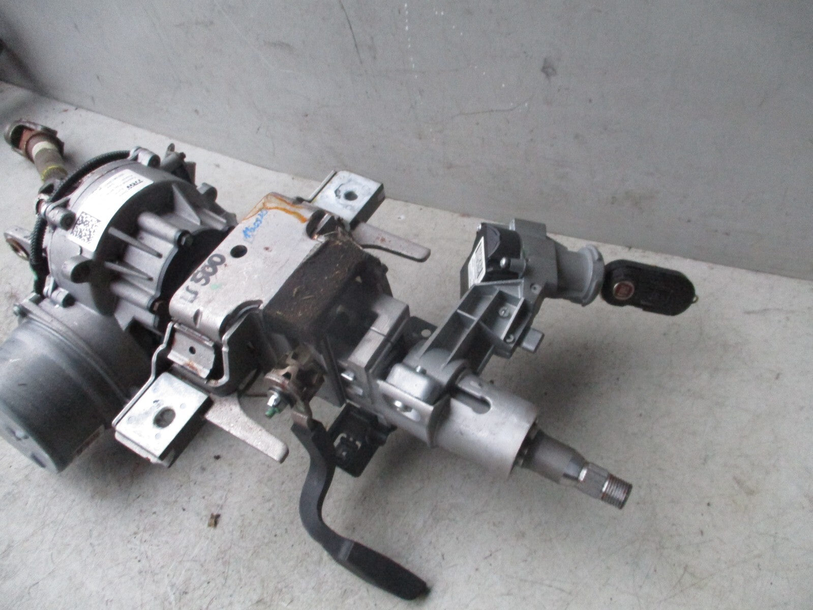FIAT 500 L 2013 1.3 DIESEL ELECTRIC POWER STEERING COLUMN IGNITION KEY