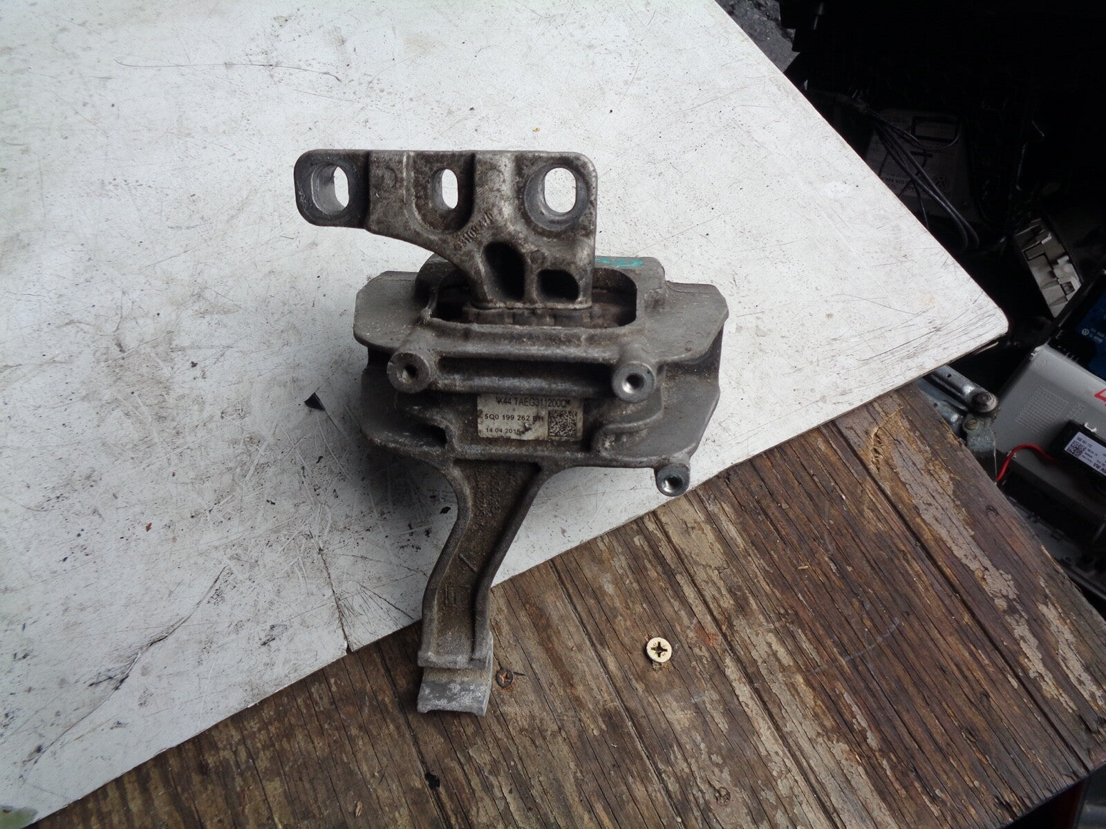 VW VOLKSWAGEN GOLF MK7 2015 ENGINE MOUNTING 5Q0199262RH