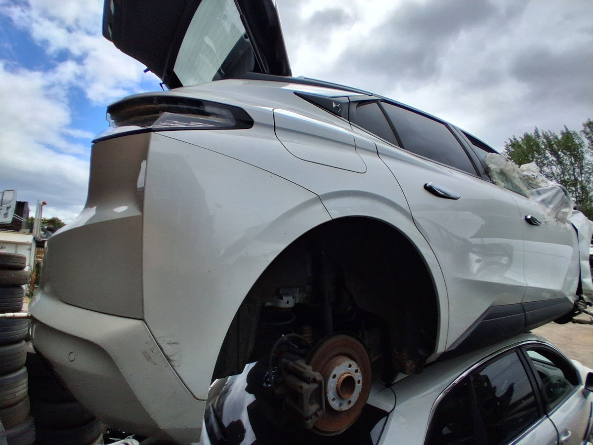 2023 DS AUTOMOBILES DS4 CROSSOVER HATCHBACK REAR DRIVER QUARTER PANEL WHITE