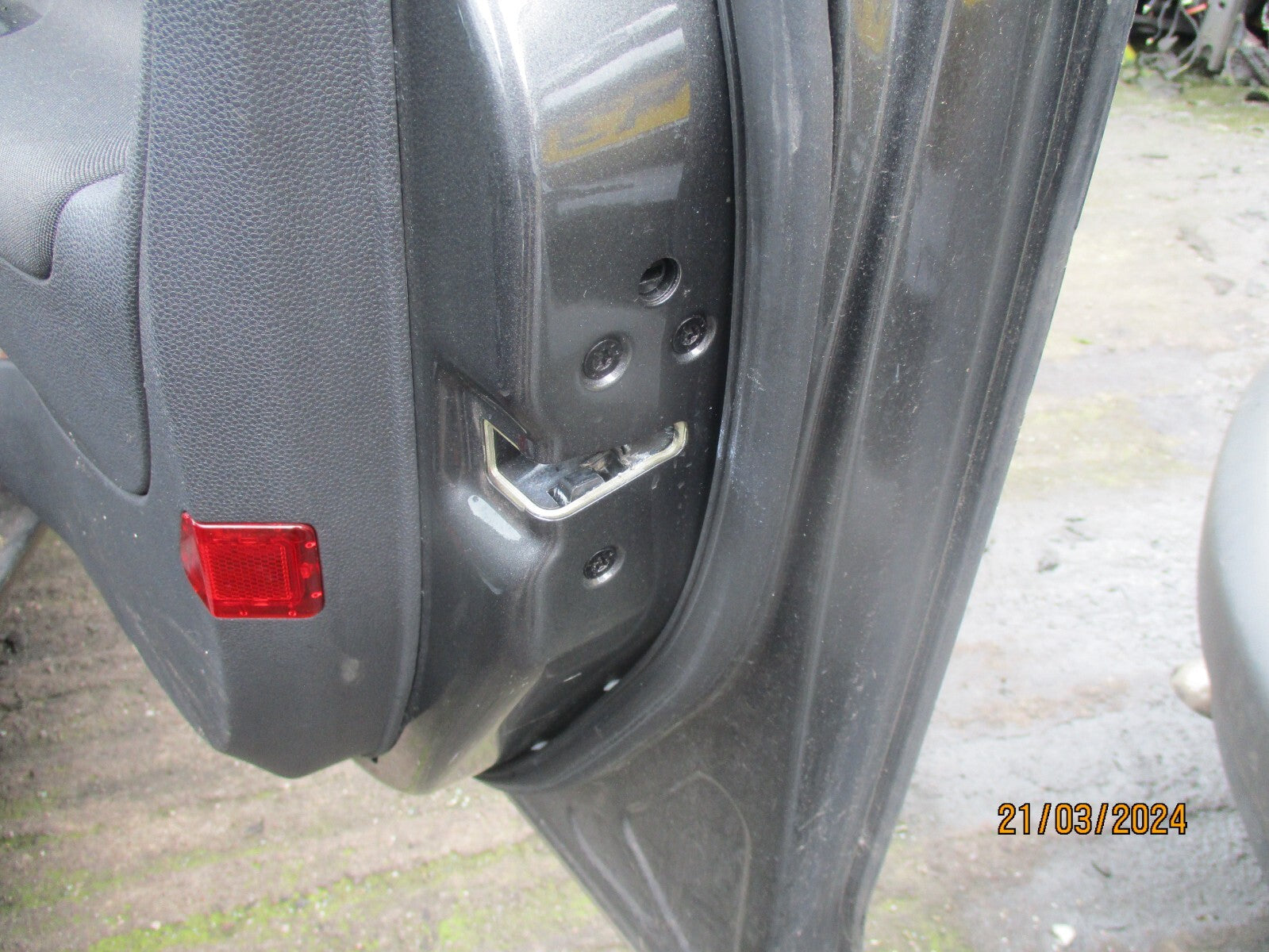 FORD FIESTA MK7 2016 5 DOOR OSF DRIVER SIDE FRONT DOOR LOCK MECHANISM